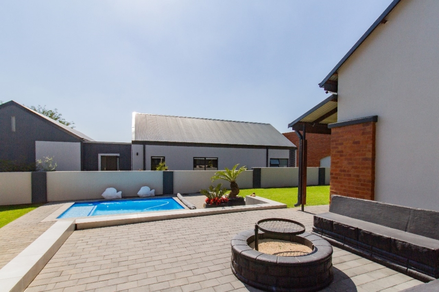 3 Bedroom Property for Sale in Landsmeer Residential Estate North West